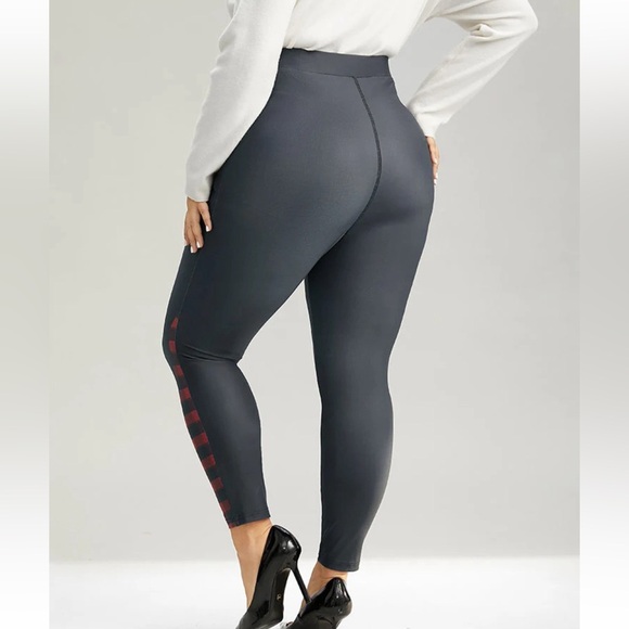 BloomChic Plus Size 2XL Stylish Black and Red Women's Pants us18-20 - Picture 2 of 7